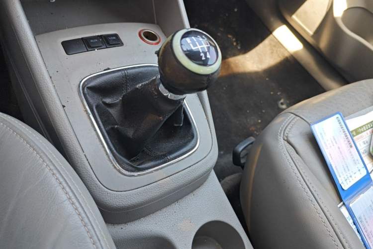 Used Volkswagen Bora 2012 1.6L Manual Comfort Model Gear Lever