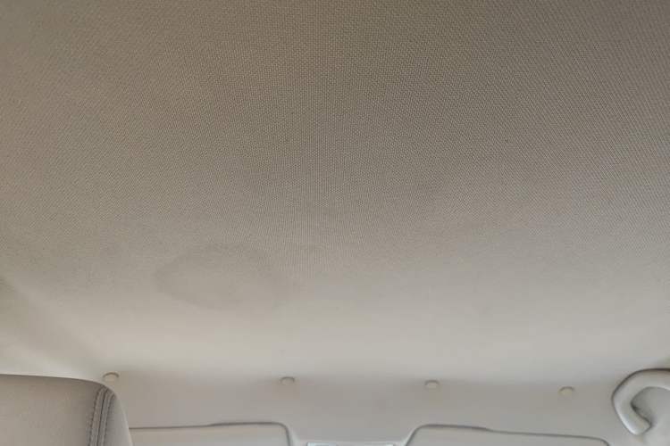 Used Volkswagen Bora 2012 1.6L Manual Fashion Edition Headliner