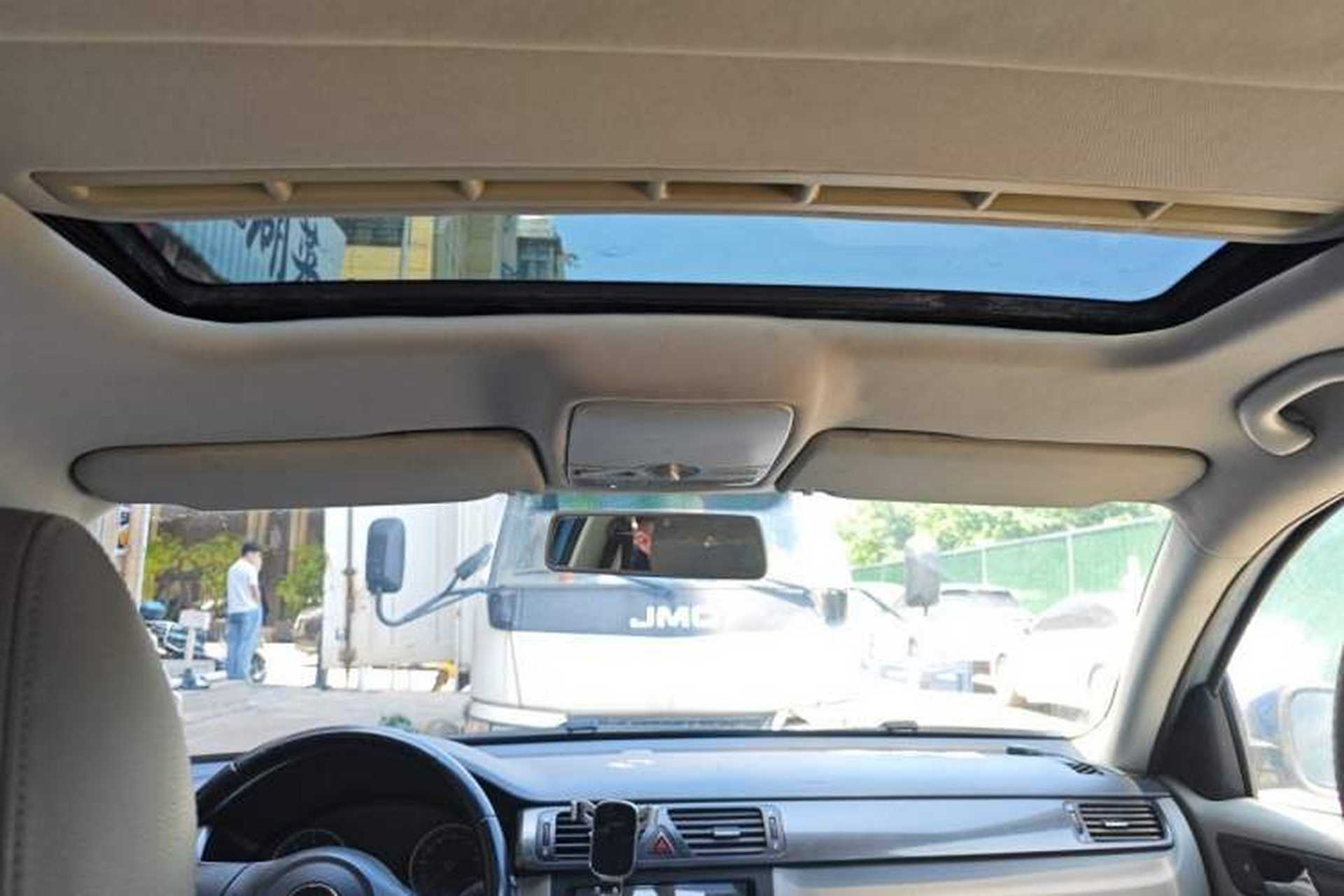 Used Volkswagen Bora 2012 1.6L Manual Comfort Model Headliner