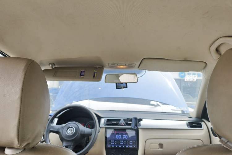 Used Volkswagen Bora 2012 1.6L Manual Fashion Edition Headliner