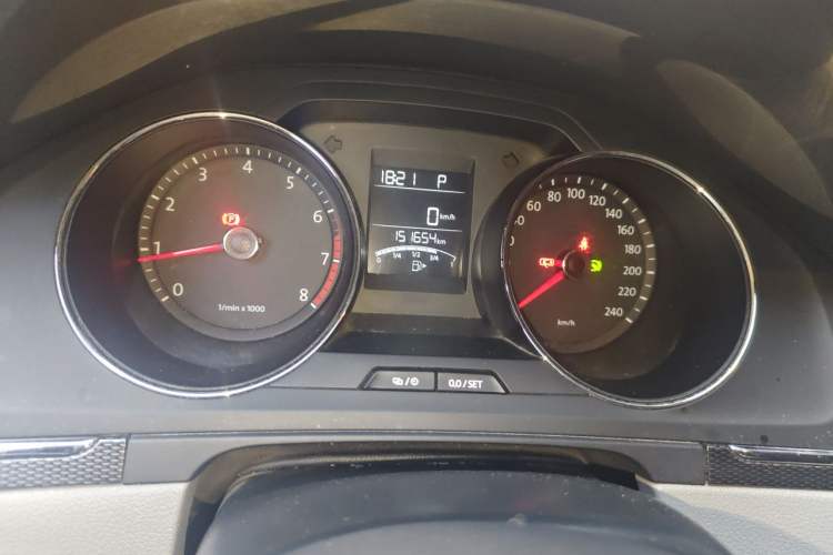 Used Volkswagen Bora 2012 1.6L Automatic Fashion Edition Instrument Cluster