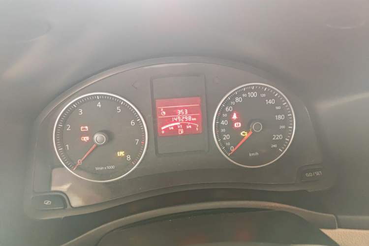 Used Volkswagen Bora 2012 1.6L Manual Fashion Edition Instrument Cluster