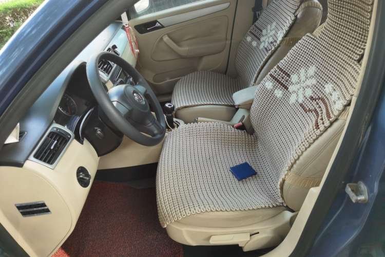 Used Volkswagen Bora 2012 1.6L Manual Fashion Edition Left Front Seat