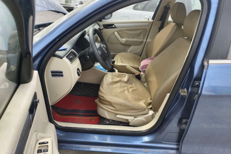 Used Volkswagen Bora 2012 1.6L Manual Fashion Edition Left Front Seat