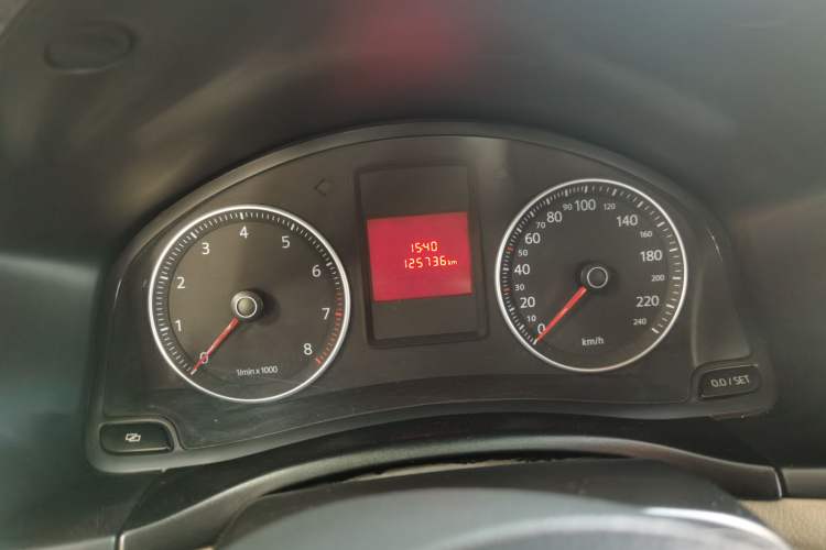 Used Volkswagen Bora 2012 1.6L Manual Fashion Edition Odometer Close Up