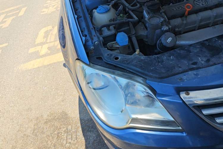 Used Volkswagen Bora 2012 1.6L Manual Comfort Model Right Front Headlight