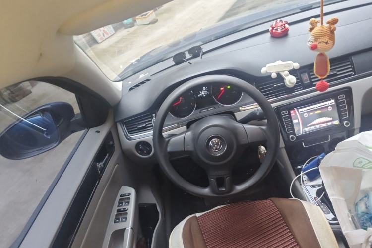Used Volkswagen Bora 2012 1.6L Automatic Fashion Edition Steering Wheel