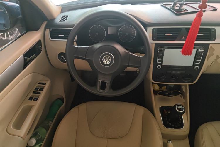 Used Volkswagen Bora 2012 1.6L Manual Fashion Edition Steering Wheel