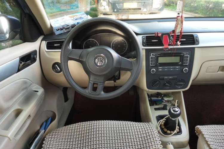 Used Volkswagen Bora 2012 1.6L Manual Fashion Edition Steering Wheel