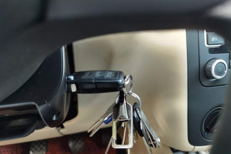 Used Volkswagen Bora 2012 1.6L Manual Fashion Edition Vehicle Key