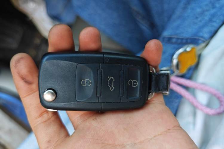 Used Volkswagen Bora 2012 1.6L Manual Comfort Model Vehicle Key