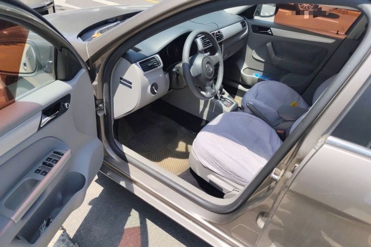 Used Volkswagen Bora 2012 1.6L Automatic Fashion Edition Driver Seat