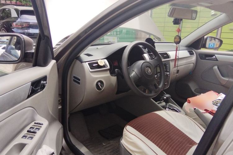 Used Volkswagen Bora 2012 1.6L Automatic Fashion Edition Driver Seat