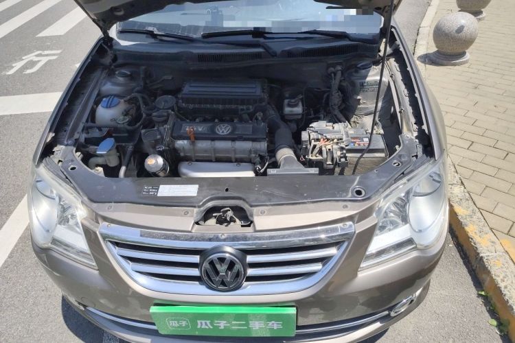 Used Volkswagen Bora 2012 1.6L Automatic Fashion Edition Engine Bay