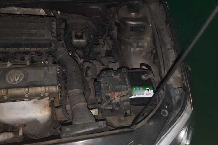 Used Volkswagen Bora 2012 1.6L Automatic Comfort Edition Engine Bay Left