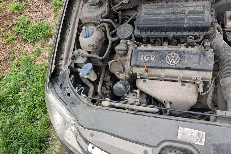 Used Volkswagen Bora 2012 1.6L Manual Fashion Edition Engine Bay Right