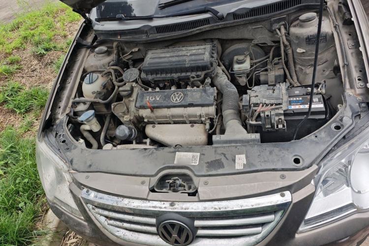 Used Volkswagen Bora 2012 1.6L Manual Fashion Edition Engine Bay