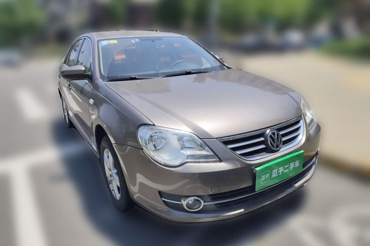 Used Volkswagen Bora 2012 1.6L Automatic Fashion Edition Front Right 45 Deg