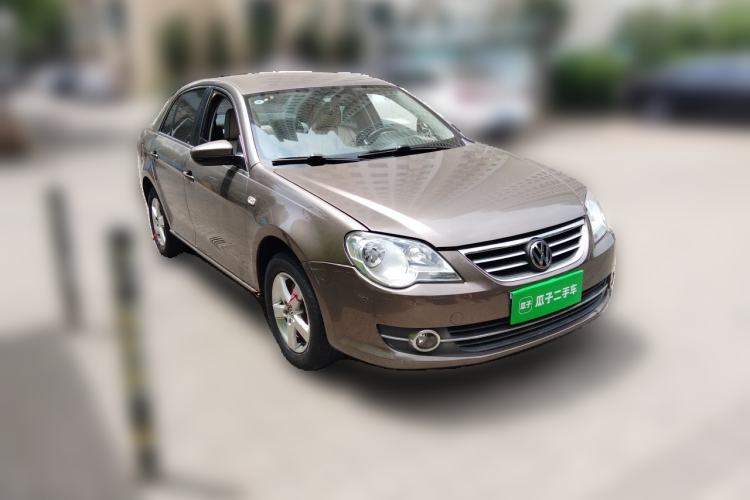 Used Volkswagen Bora 2012 1.6L Automatic Fashion Edition Front Right 45 Deg