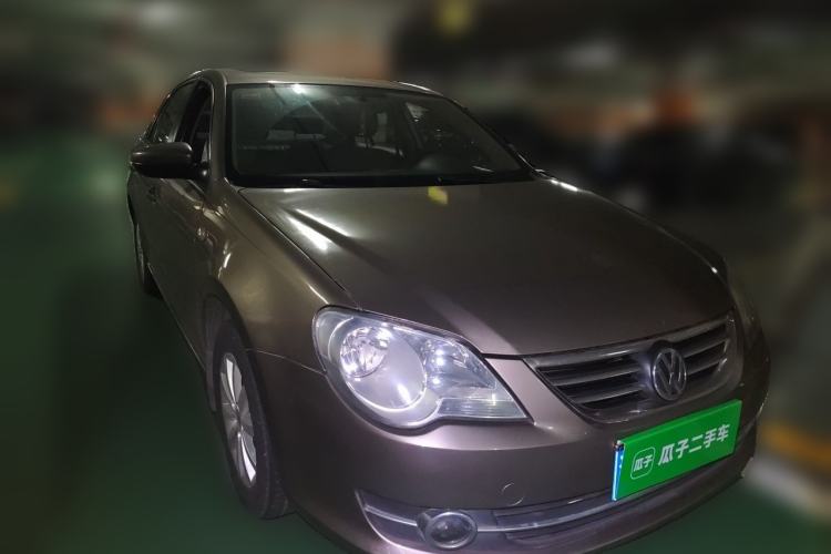 Used Volkswagen Bora 2012 1.6L Automatic Comfort Edition Front Right 45 Deg