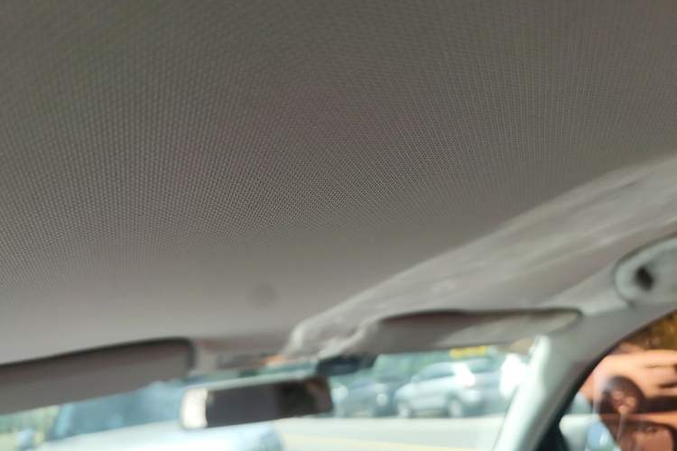 Used Volkswagen Bora 2012 1.6L Automatic Fashion Edition Headliner