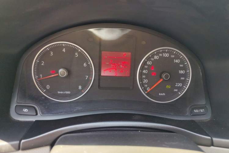 Used Volkswagen Bora 2012 1.6L Automatic Fashion Edition Instrument Cluster