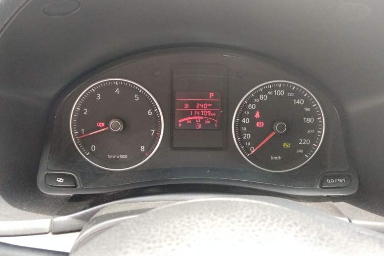 Used Volkswagen Bora 2012 1.6L Automatic Fashion Edition Instrument Cluster