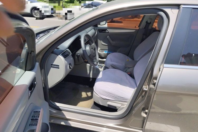 Used Volkswagen Bora 2012 1.6L Automatic Fashion Edition Left Front Seat