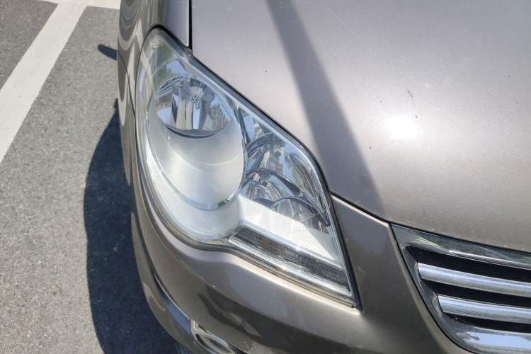Used Volkswagen Bora 2012 1.6L Automatic Fashion Edition Right Front Headlight