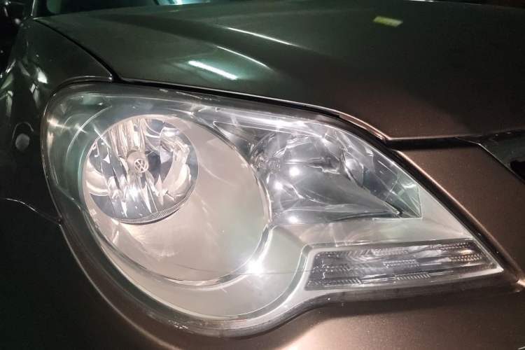 Used Volkswagen Bora 2012 1.6L Automatic Comfort Edition Right Front Headlight
