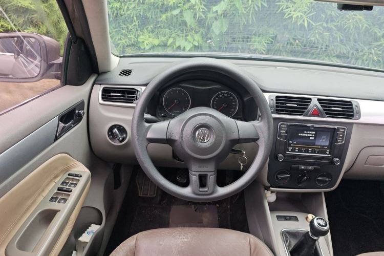 Used Volkswagen Bora 2012 1.6L Manual Fashion Edition Steering Wheel
