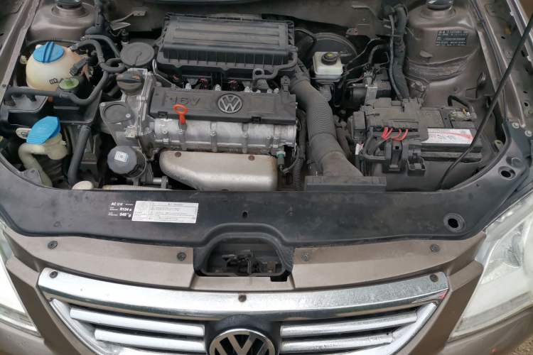Used Volkswagen Bora 2012 1.6L Automatic Comfort Edition Engine Bay