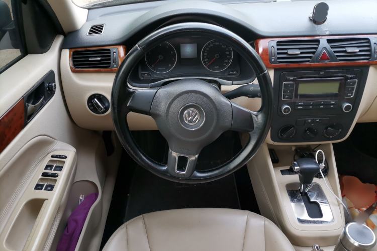 Used Volkswagen Bora 2012 1.6L Automatic Comfort Edition Steering Wheel