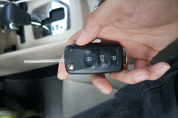 Used Volkswagen Bora 2012 1.6L Automatic Comfort Edition Vehicle Key