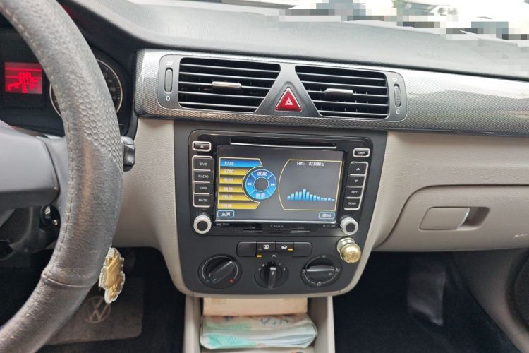 Used Volkswagen Bora 2012 1.6L Manual Comfort Model Audio And AC Panel