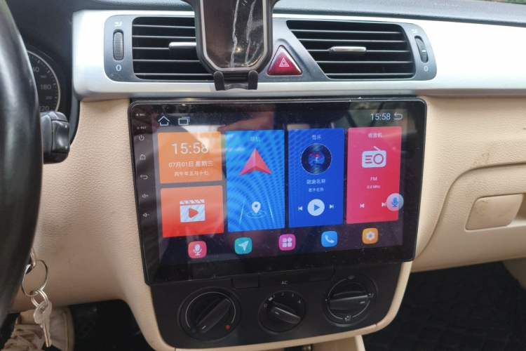 Used Volkswagen Bora 2012 1.6L Automatic Fashion Value Edition Audio And AC Panel