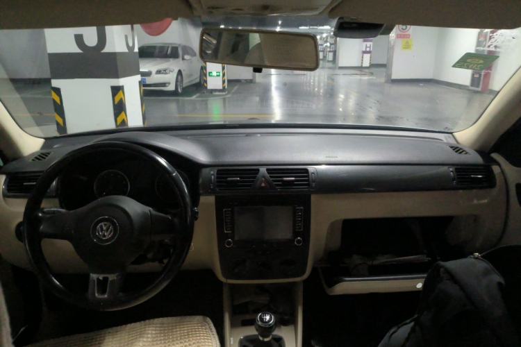 Used Volkswagen Bora 2012 1.4T Manual Comfort Version Center Console