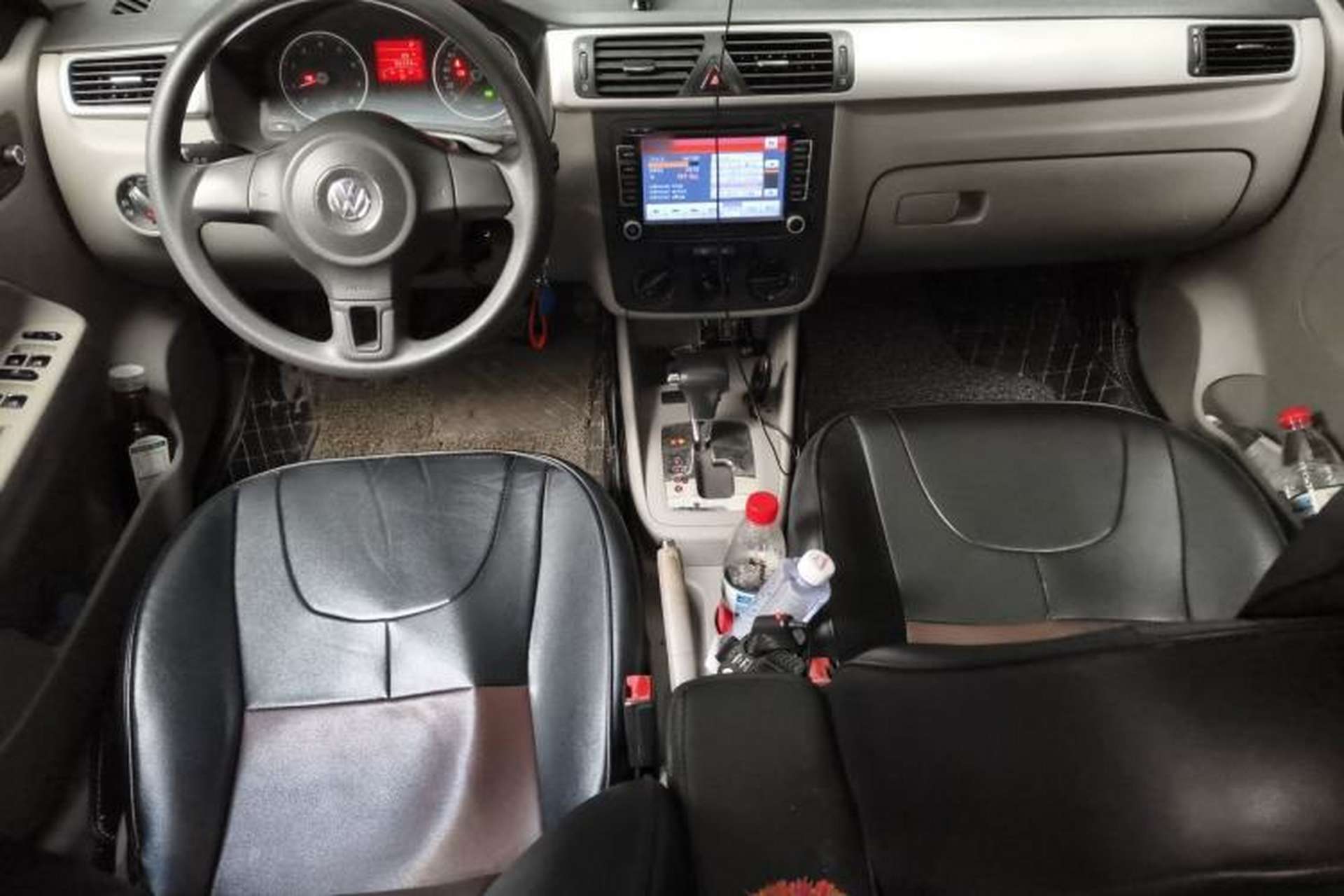 Used Volkswagen Bora 2012 1.6L Automatic Fashion Edition Center Console