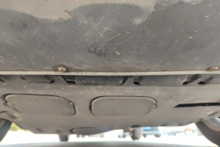 Used Volkswagen Bora 2012 1.6L Automatic Fashion Edition Chassis Front