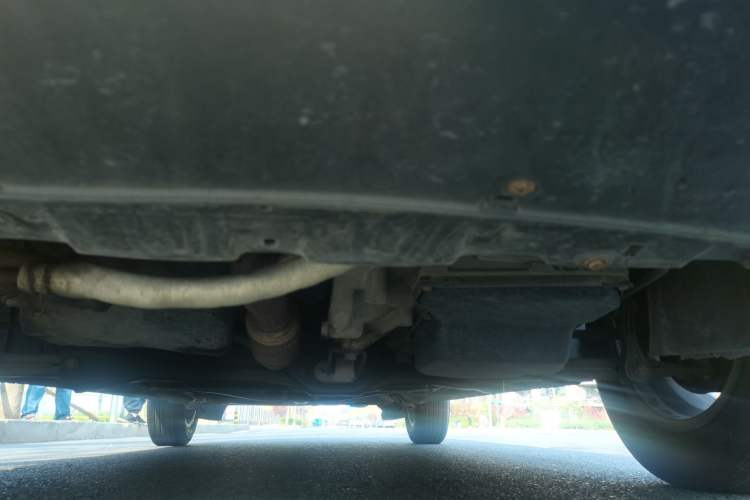 Used Volkswagen Bora 2012 1.6L Automatic Fashion Edition Chassis Front