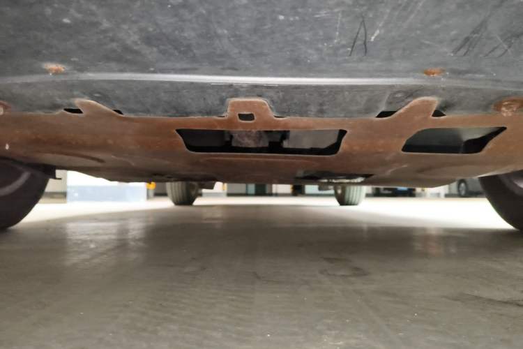 Used Volkswagen Bora 2012 1.6L Automatic Fashion Edition Chassis Front