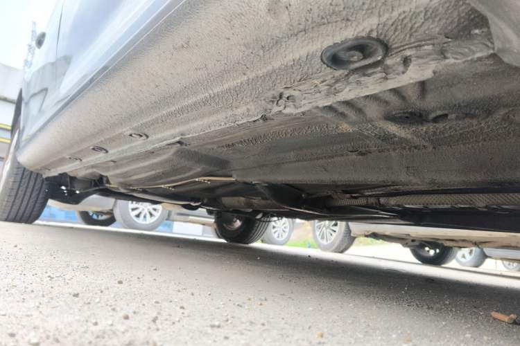Used Volkswagen Bora 2012 1.6L Automatic Fashion Edition Chassis Front Right