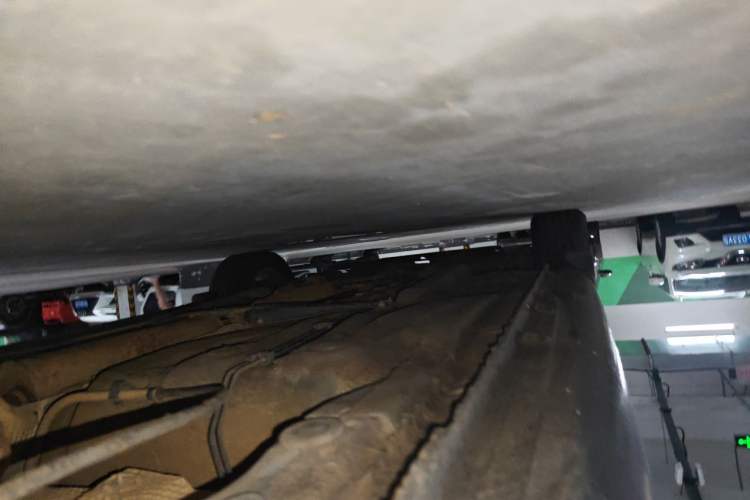 Used Volkswagen Bora 2012 1.6L Automatic Fashion Edition Chassis Rear Left