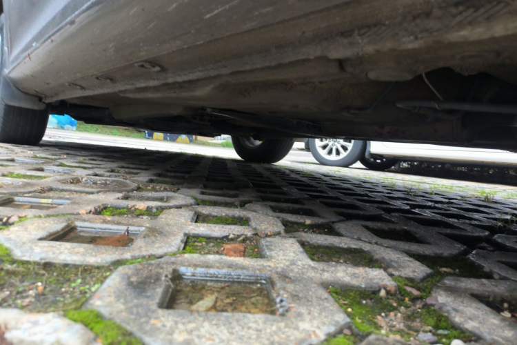 Used Volkswagen Bora 2012 1.6L Manual Comfort Model Chassis Rear Left