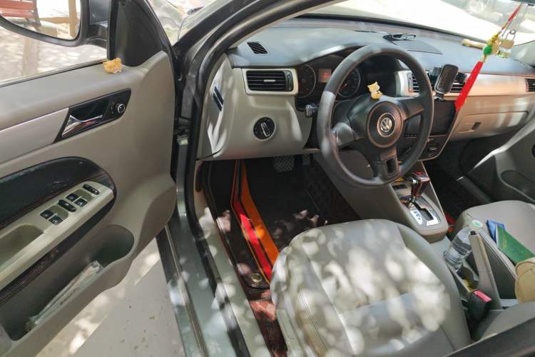 Used Volkswagen Bora 2012 1.6L Automatic Fashion Edition Driver Seat