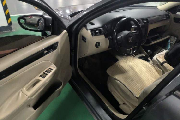 Used Volkswagen Bora 2012 1.4T Manual Comfort Version Driver Seat