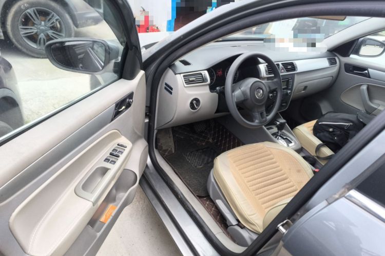 Used Volkswagen Bora 2012 1.6L Automatic Fashion Edition Driver Seat