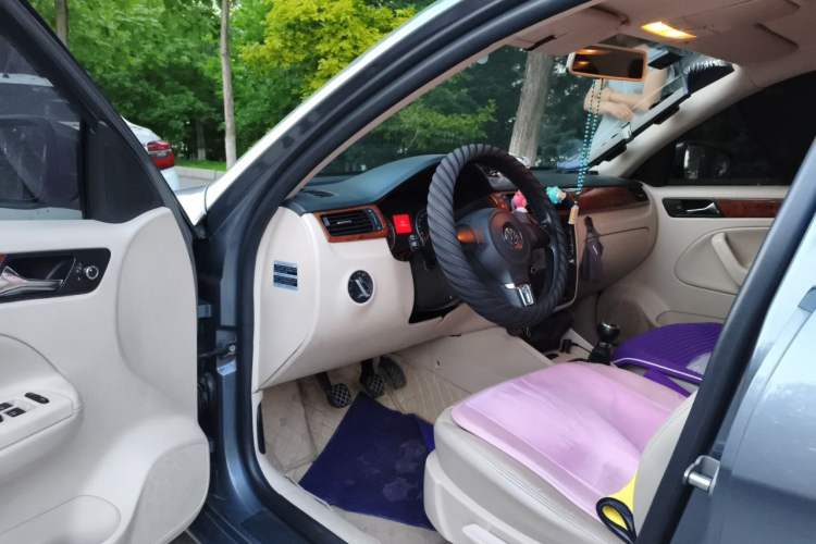 Used Volkswagen Bora 2012 1.6L Manual Comfort Model Driver Seat