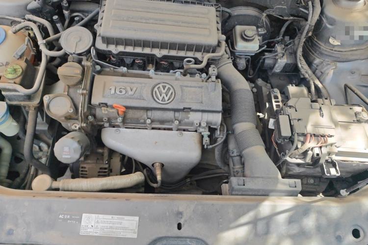 Used Volkswagen Bora 2012 1.6L Automatic Fashion Edition Engine Bay