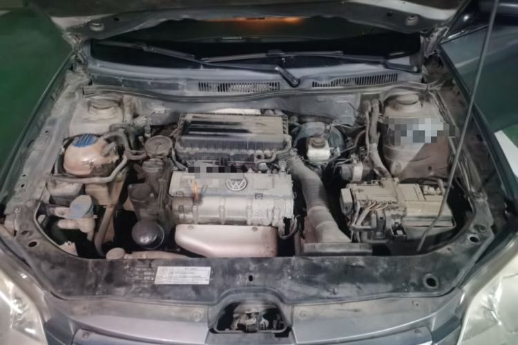Used Volkswagen Bora 2012 1.6L Automatic Fashion Edition Engine Bay
